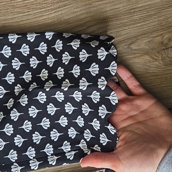 Talbots Chatham Crop Pants With Shell Print - Picture 4 of 10